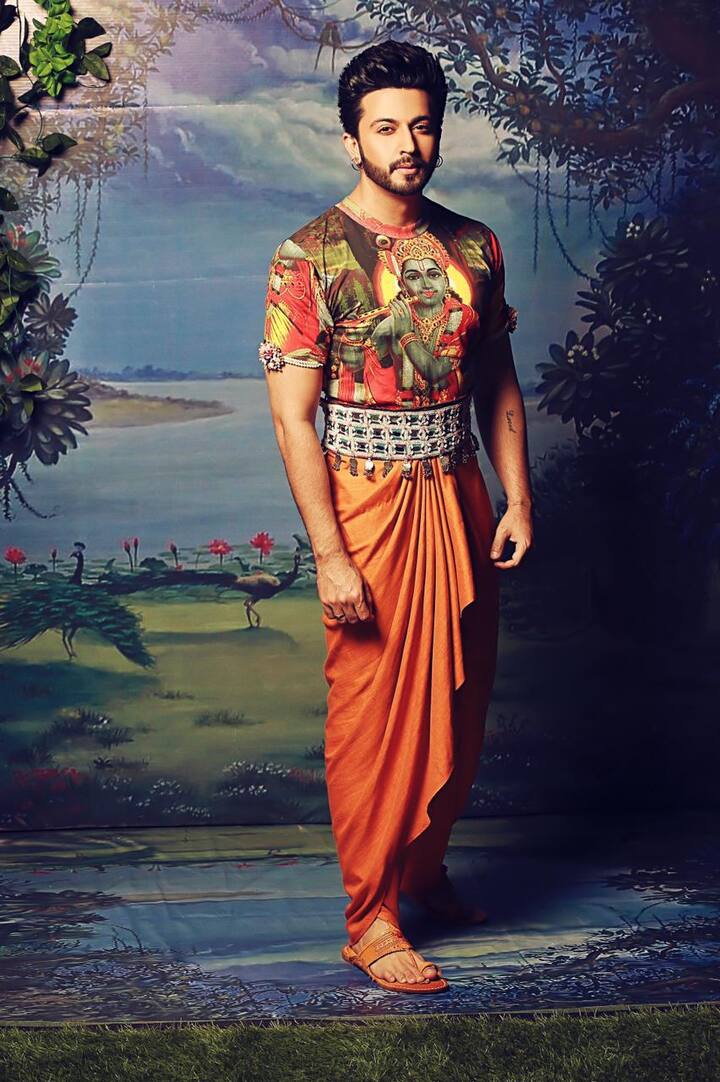 कामाबाबत अत्यंत निष्ठावान, उत्साही असलेले रोहित सतत वेगवगेळ्या गोष्टी सादर करत असतात.