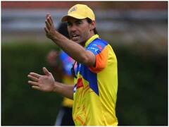 CSK के कोच फ्लेमिंग बोले धोनी के परिवार में कोविड-19 की स्थिति नियंत्रण में, फ्रैंचाइजी बनाए हुए है नजर