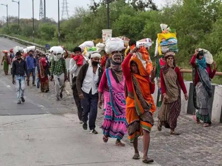 Bihar: people coming from outside became a challenge For Nitish Kumar Govt बाहर से आ रहे लोग बिहार सरकार के लिए बने चुनौती, बिना कोरोना टेस्ट के ही पहुंच रहे गांव