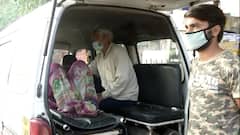 Delhi Corona Crisis: Covid patient wait outside LNJP hospital to be admitted