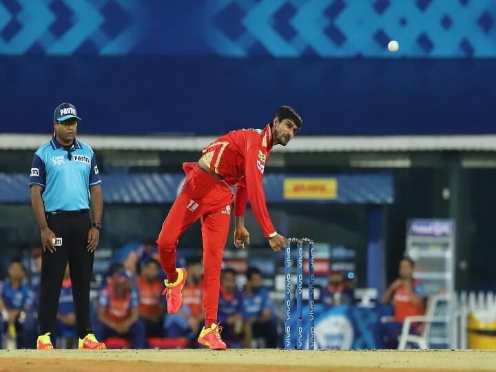 கட்டுக்கோப்பாக பந்துவீசிய தீபக்ஹூடா