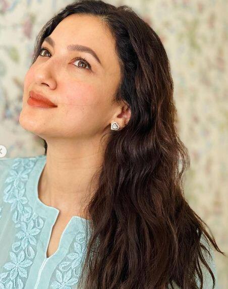 गौहर खान बोलीं, 'लोग मुझे कह रहे हैं कि आप अन्य चीजें तो पोस्ट कर रहे हो. आप पहले से ही तस्वीरें और डांस वीडियो पोस्ट कर रही हो. आप लोगों को पता है कि ऐसे गम को झेलना कितना मुश्किल होता है.?'