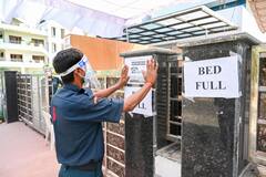 बेबसी, आंसू और मिन्नतें: आपको रुला देंगी ये तस्वीरें