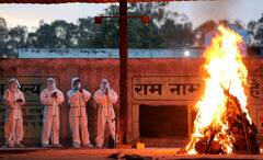 India Records Highest-Ever Covid Deaths In Single Day, Country Shadowed With Gut-Wrenching Scenes