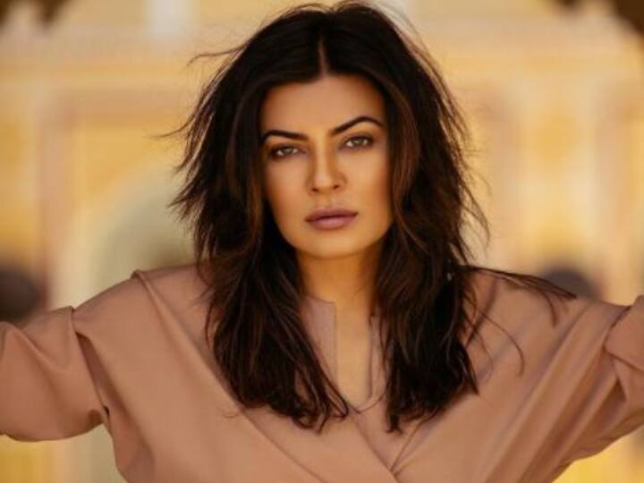 Sushmita Sen Gets Back At Troll For Criticising Her For Sending Oxygen Cylinders From Mumbai To Delhi Sushmita Sen Hits Back At Troll Who Criticised Her For Sending Oxygen Cylinders To Delhi