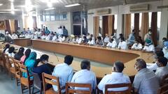 ਮੇਅਰ ਦੀ ਤਾਜਪੋਸ਼ੀ ਦੌਰਾਨ ਕੋਰੋਨਾ ਨਿਯਮ ਭੁੱਲੇ ਵਿੱਤ ਮੰਤਰੀ ਮਨਪ੍ਰੀਤ ਬਾਦਲ, ਸੈਂਕੜਿਆਂ ਦੀ ਗਿਣਤੀ 'ਚ ਕੀਤਾ ਇਕੱਠ