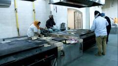 Gurudwara Bangla Sahib steps in to help Covid patients; provides food & issues helpline number