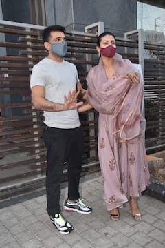 Bigg Boss 14’s Eijaz Khan Celebrates GF Pavitra Punia’s Birthday With Media;SEE PICS