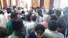 ਮੇਅਰ ਦੀ ਤਾਜਪੋਸ਼ੀ ਦੌਰਾਨ ਕੋਰੋਨਾ ਨਿਯਮ ਭੁੱਲੇ ਵਿੱਤ ਮੰਤਰੀ ਮਨਪ੍ਰੀਤ ਬਾਦਲ, ਸੈਂਕੜਿਆਂ ਦੀ ਗਿਣਤੀ 'ਚ ਕੀਤਾ ਇਕੱਠ