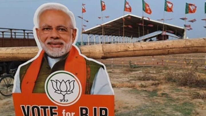 સૌથી પહેલા 23 એપ્રિલે સવારથી પીએમ મોદી કોરોના સંબંધિત સ્થિતિની સમિક્ષા કરશે, બાદમાં દેશમા ઓક્સિજનની કમીને લઇને ચર્ચા કરશે.