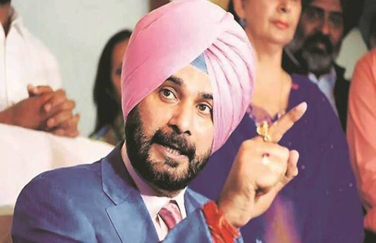 navjot singh sidhu loses amritsar east and funny memes viral on internet, see punjab elections 2022 સિદ્ધુની હાર થતાં અર્ચના પૂરન સિંહની ખુરશી ખતરામાં, ઇન્ટરનેટ પર સિદ્ધુની જોરદાર મજાક ઉડી, જુઓ મીમ્સ...........