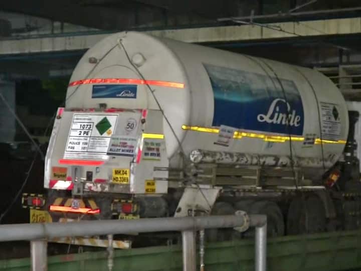 First Oxygen Express Train Loaded With Liquid Medical Oxygen Tankers Reaches Nagpur First ‘Oxygen Express’ Train Reaches Nagpur, Set To Deliver Critical Supply For Patients Across Maharashtra