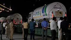 पिछले 24 घंटों में ऑक्सीजन एक्सप्रेस से 10 कंटेनरों में 150 टन ऑक्सीजन की आपूर्ति की गई