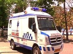 ...अन् रुग्णवाहिका घेऊन रविकांत तुपकर धडकले जिल्हाधिकारी कार्यालयात; रुग्णाला अखेरच्या क्षणी मिळाला ऑक्सिजन