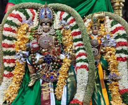 Madhurai Meenakshi Thirukalyanam held without devotees Madurai Meenakshi Thirukalyanam | பக்தர்கள் இல்லாமல் நடந்த மீனாட்சி திருக்கல்யாணம்..