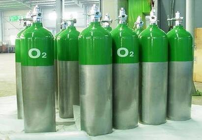 UP businessman fills oxygen for one rupee, fills 1000 per day ஒரு ரூபாய்க்கு ஆக்சிஜன் நிரப்பித்தரும் உத்தர பிரதேச தொழிலதிபர்..