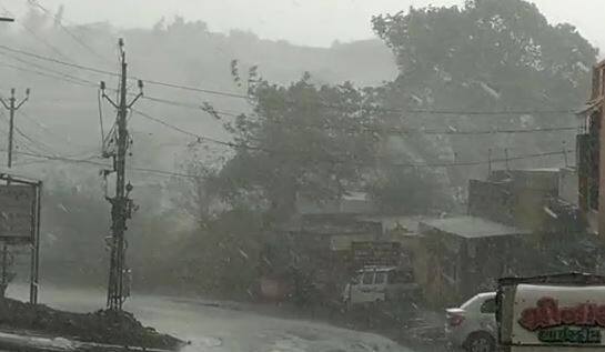 unseasonal rains in sawarkundla amreli  રાજ્યના આ જિલ્લાના વાતાવરણમાં અચાનક પલટો, કમોસમી વરસાદ પડતા ખેડૂતો  ચિંતામાં 
