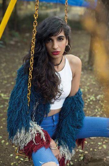 Anushka Manchanda- अनुष्का मनचंदा अक्सर सोशल मीडिया पर अपने हॉट अवतार के लिए लाइमलाइट में रहती हैं. अपने सोशल मीडिया हैंडल पर उसकी दिलकश तस्वीरें हर किसी का दिल जीत लेती हैं.