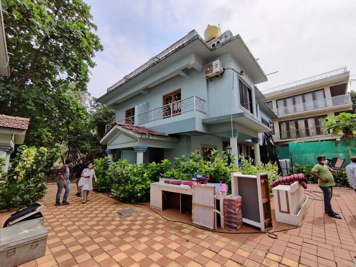 अजून एक विशेष बाब म्हणजे सर्व तंत्रज्ज्ञ हे सुरुवातीपासून मालिकेशी जोडले गेलेत म्हणजेच सर्व तंत्रज्ञ हे आपल्या महाराष्ट्रातील आहेत.