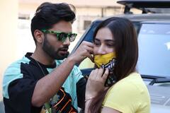 In Pics: बीच सड़क पर गर्लफ्रेंड दिशा परमार का मास्क ठीक करते दिखाई दिए राहुल वैद्य, तस्वीरों में देखिए रोमांटिक कैमिस्ट्री