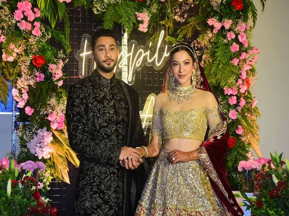 Gauhar Khan और Zaid Darbar की शादी में खूब हुआ था धमाल, संगीत परफॉर्मेंस की वीडियो आई सामने, जमकर नाचे थे Awez Darbar Gauhar Khan और Zaid Darbar की शादी में खूब हुआ था धमाल, संगीत परफॉर्मेंस की वीडियो आई सामने, जमकर नाचे थे Awez Darbar