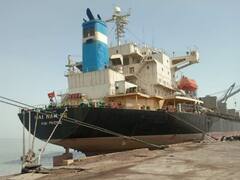 कोरोना संकट: प्रमुख बंदरगाहों को ऑक्सीजन, संबंधित उपकरण लाने वाले जहाजों से सभी शुल्क हटाने का निर्देश