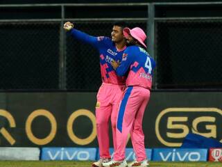 Watch: Rahul Tewatia-Riyan Parag's 'Selfie Celebration' During KKR vs RR Match Goes Viral 