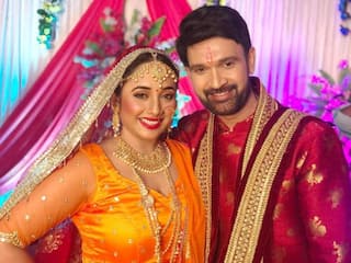 क्या रानी चटर्जी ने रचा ली गुपचुप तरीके से शादी? शेयर की दूल्हे के साथ तस्वीर, फैंस दे रहे बधाई