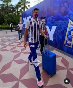 MI In IPL: মেয়ে সামাইরাকে কোলে নিয়ে দিল্লি পৌঁছে গেলেন রোহিত