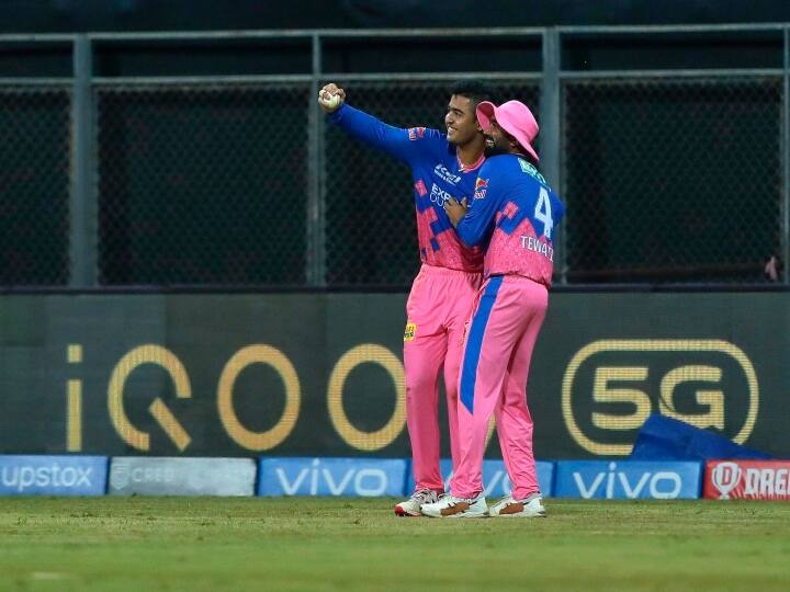 Rajasthan Royals Player Riyan Parag's selfie celebration in IPL Match once gets viral in twitter Riyan Parag Celebration | ஐபிஎல்: மீண்டும் ட்விட்டரில் ட்ரெண்டான ரியான் பராக் செலிப்ரேஷன்..