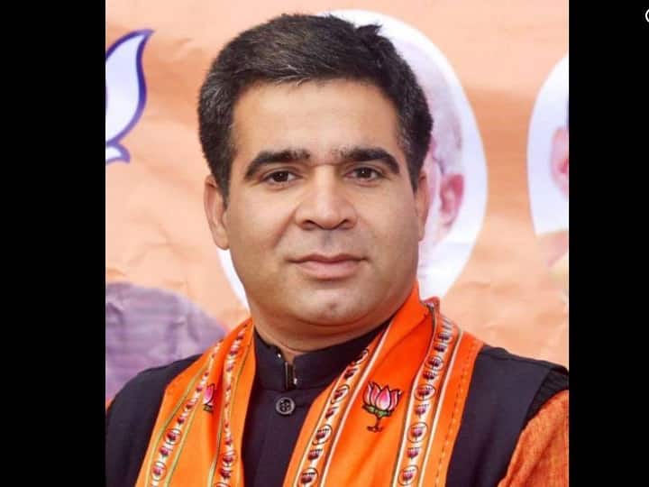 Pakistani Lashkar-e-Taiba warns jammu kashmir BJP state President ravinder raina ANN जम्मू-कश्मीर: BJP प्रदेश अध्यक्ष रविंद्र रैना को आतंकी संगठन ने जान से मारने की दी धमकी