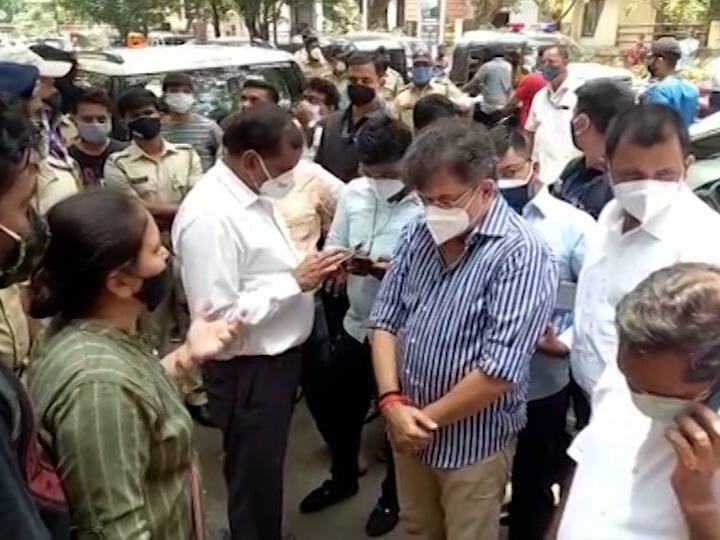 Four patients die due to lack of oxygen at Vedanta Hospital in Thane, will be investigated says Minister Jitendra Awhad Maharashtra Coronavirus : ठाण्यातील वेदांत रुग्णालयात ऑक्सिजनअभावी 4 रुग्णांचा मृत्यू? घटनेची चौकशी होणार, मंत्री जितेंद्र आव्हाडांची माहिती