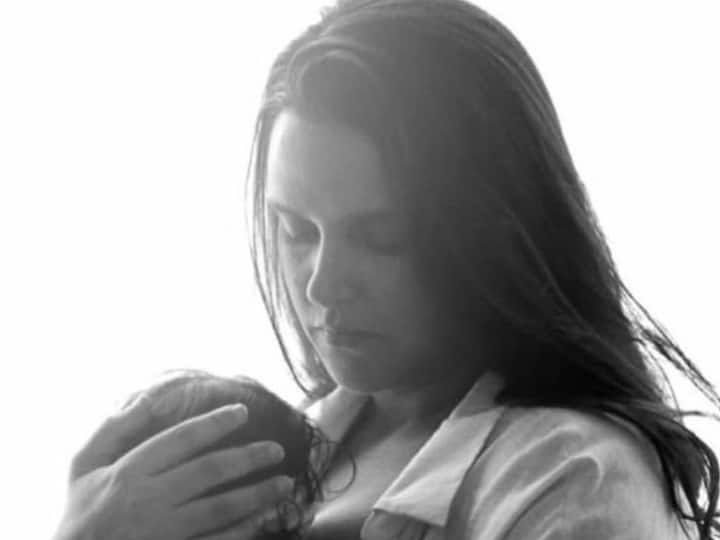 Neha Dhupia Shares Breastfeeding Picture To Support Mother Who Was Asked For Video Of Feeding Her Child Neha Dhupia Urges To ‘Not Sexualise’ Breastfeeding With A Picture