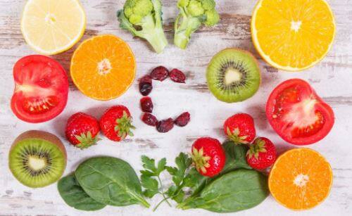 Immunity booster fruits: these 5 cheap fruits are source of vitamin c and make your immunity strong Immunity Booster Fruits: દેશમાં ફાટ્યો છે કોરોનાનો રાફડો, સંક્રમણથી બચવા વિટામિન C થી ભરપૂર આ 5 સસ્તાં ફળોનો કરો ઉપયોગ