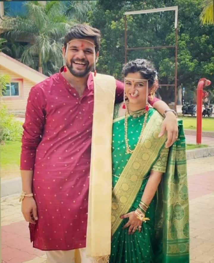 मुळशी पॅटर्न फेम अभिनेता क्षितीज दाते आणि अभिनेत्री ऋचा आपटे यांनी आपली लग्नगाठ बांधली आहे.