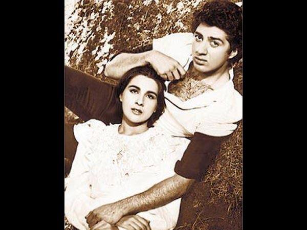 सनी से ब्रेकअप के बाद अमृता का अफेयर रवि शास्त्री से हुआ. दोनों ने सगाई तक कर ली थी लेकिन फिर इनका रिश्ता टूट गया. इसके बाद अमृता ने 12 साल छोटे सैफ अली खान को अपना पति चुना. दोनों दो बच्चों (सारा और इब्राहिम) के पेरेंट्स बने और फिर 13 साल में इनकी शादी टूट गई.