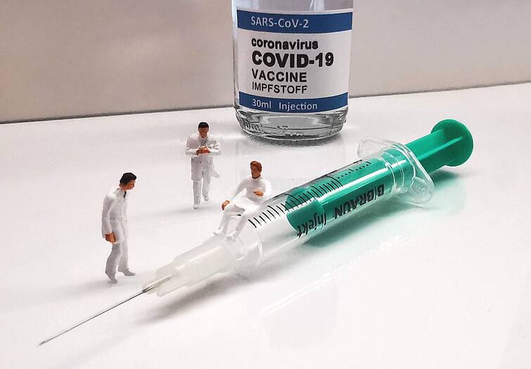 Covid 19 Vaccine Center asks to reduce price of co covaxin & Covishield Covid 19 Vaccine : প্রস্তুতকারী সংস্থাগুলিকে কোভ্যাক্সিন, কোভিশিল্ডের দাম কমাতে বলল কেন্দ্র