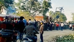BJP Vs AAP: Politics escalate over oxygen cylinders | India Chahta Hai