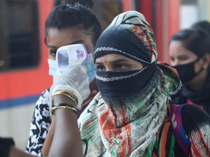 Coronavirus Cases India: पिछले 24 घंटों में रिकॉर्ड 3 लाख 52 हजार 991 केस दर्ज, 2812 की मौत Coronavirus Cases India 352991 New COVID-19 Cases, 2812 Death Records in Last 24 Hours