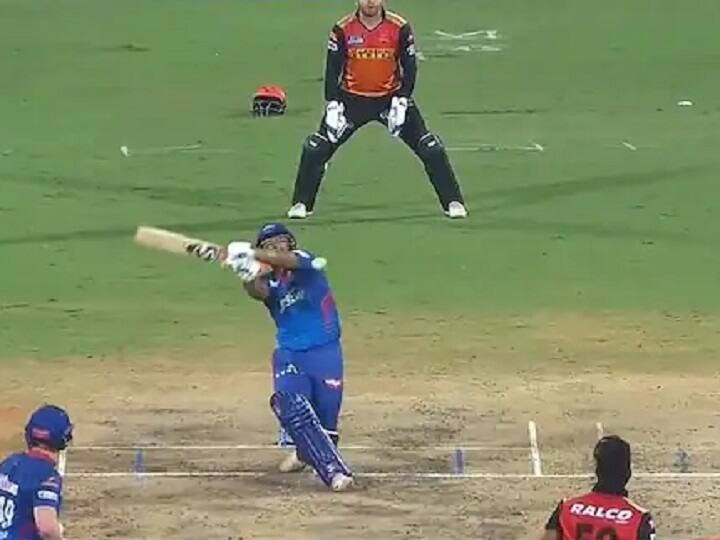 watch video Vijay Shankar Bowls A Beamer IPL 2021 Video | विजय शंकरची 'गगनभेदी' गोलंदाजी पाहून ब्रेट लीसुद्धा हैराण