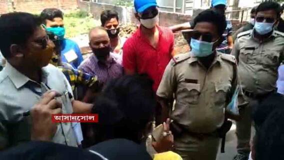 West Bengal Election 2021: 'আপনার সঙ্গে এত লোক কেন? আগে এদের হঠান, তারপর কথা হবে', সায়নী ঘোষকে বললেন পুলিশকর্মী