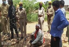 Panchayat Election: Fatehpur में मामूली विवाद में हुई जमकर मारपीट, पुलिस ने भी चलाए लाठी-डंडे