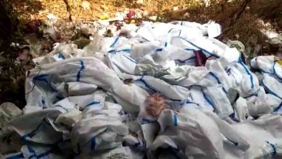 Covid Updates: বারাসাতে ভোট গণনা কেন্দ্রের বাইরে যত্রতত্র পড়ে পিপিই কিট