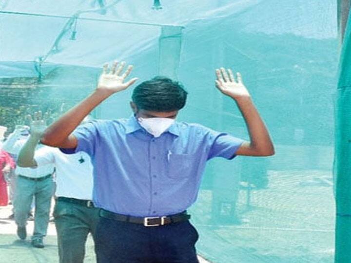 Uttarakhand masks will be given free after collecting fine from those who do not wear masks  Coronavirus in Uttarakhand: मास्क ना पहनने वालों से जुर्माना वसूलने के बाद 'फ्री' दिए जाएंगे चार Mask, एक करोड़ खर्च करेगी सरकार 