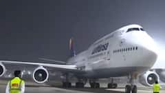 Corona महामारी के बीच ब्रिटेन से 100 वेंटिलेटर और 95 ऑक्सीजन कंसंट्रेटर की पहली खेप पहुंची भारत