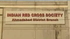 Ahmedabad: રેડ ક્રોસ સોસાયટીએ 18 વર્ષથી વધુ વયના સક્ષમ લોકોને વેક્સિન લેતા પહેલા શું કરી અપીલ?,જુઓ વીડિયો