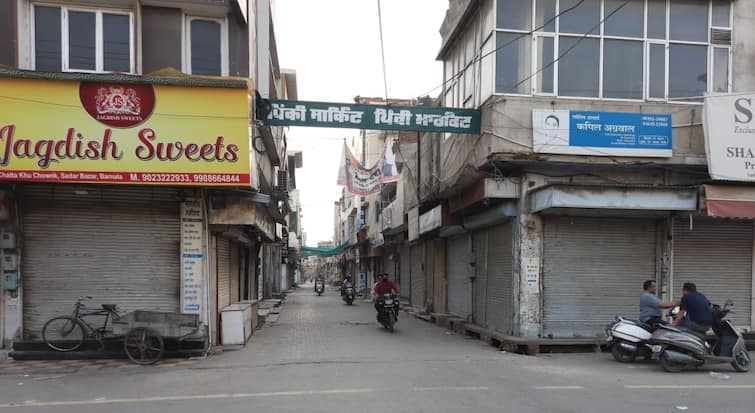 Barnala night curfew shopkeepers disappointed with government decision shops close at 5pm ਸਰਕਾਰ ਦੇ ਲੌਕਡਾਊਨ ਅੱਗੇ ਦੁਕਾਨਦਾਰ ਬੇਵੱਸ, ਪੰਜ ਵਜੇ ਦੁਕਾਨਾਂ ਬੰਦ ਕਰਨ ਦੇ ਫੈਸਲੇ ਤੋਂ ਡਾਢੇ ਨਿਰਾਸ਼ 