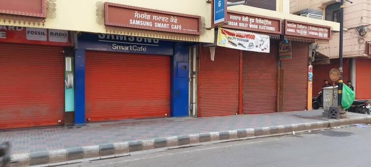 Shops closed in Punjab after 5 pm according to Covid guidelines ਸਰਕਾਰ ਦੇ ਫੈਸਲੇ ਦਾ ਪਹਿਲੇ ਦਿਨ ਵੱਡਾ ਅਸਰ, 5 ਵੱਜਦਿਆਂ ਹੀ ਦੁਕਾਨਾਂ ਨੂੰ ਲੱਗੇ ਤਾਲੇ 