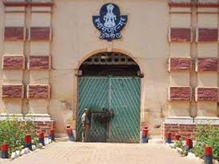 123 Prisoner found corona positive in Naini Central jail in Prayagraj ann Prayagraj: कोरोना संक्रमण से बिगड़े हालात, नैनी जेल में बंद 123 कैदी मिले संक्रमित
