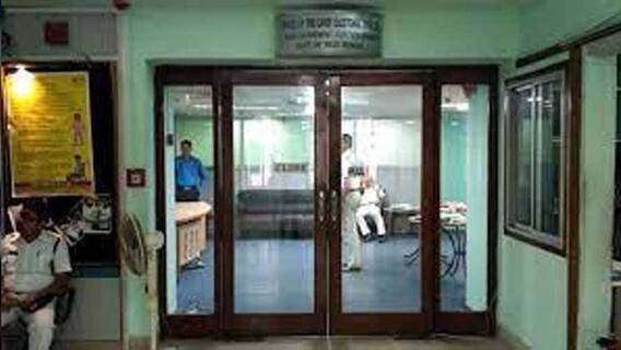 WB Election 2021: সিইও-র দফতরেও করোনার থাবা, গণনায় পর্যবেক্ষক নিয়োগে জেরবার কমিশন